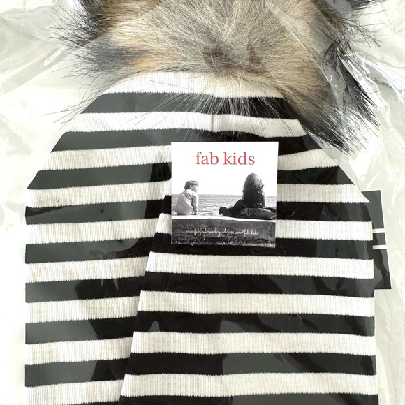 NWT Child Infant Striped Beanie Hat with Fur Pom Pom - Picture 10 of 10